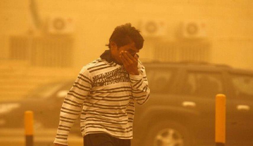 تجنبوا السفر براً".. موجة غبار كثيف تزحف نحو بغداد