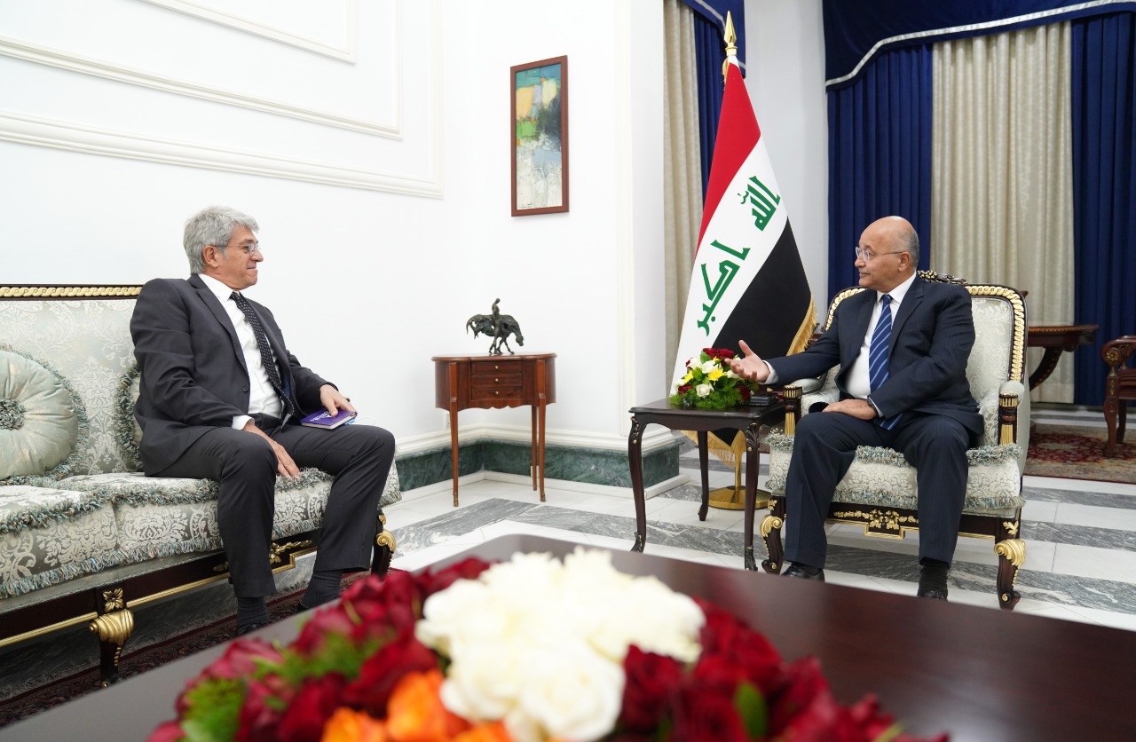 Salih stresses Iraq's keenness to enhance cooperation with France 