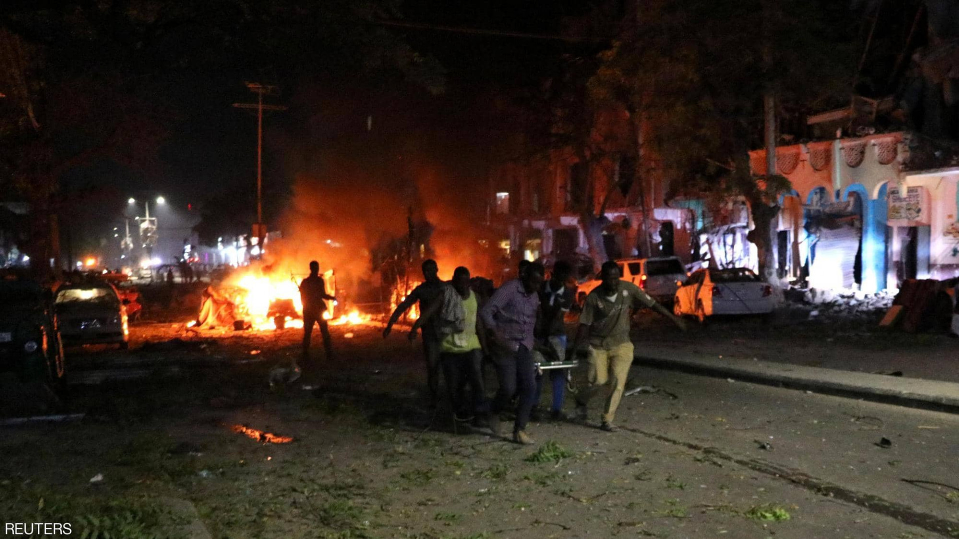 سقوط ضحايا بهجوم انتحاري وإطلاق نار في مقديشو