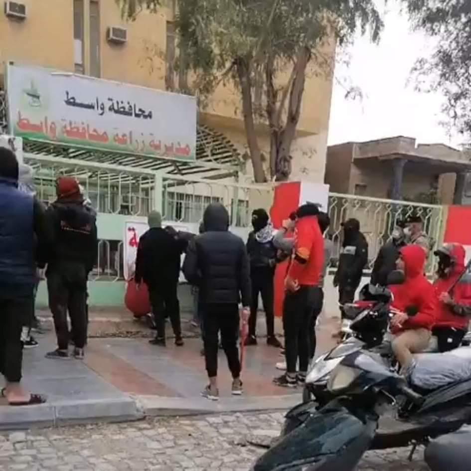 Protests in Dhi Qar and Wasit