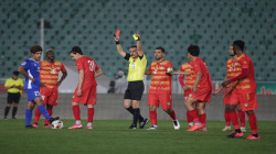 التحقيق مع لاعب ومدرب وحكم في الدوري العراقي لإثارتهم العنصرية 