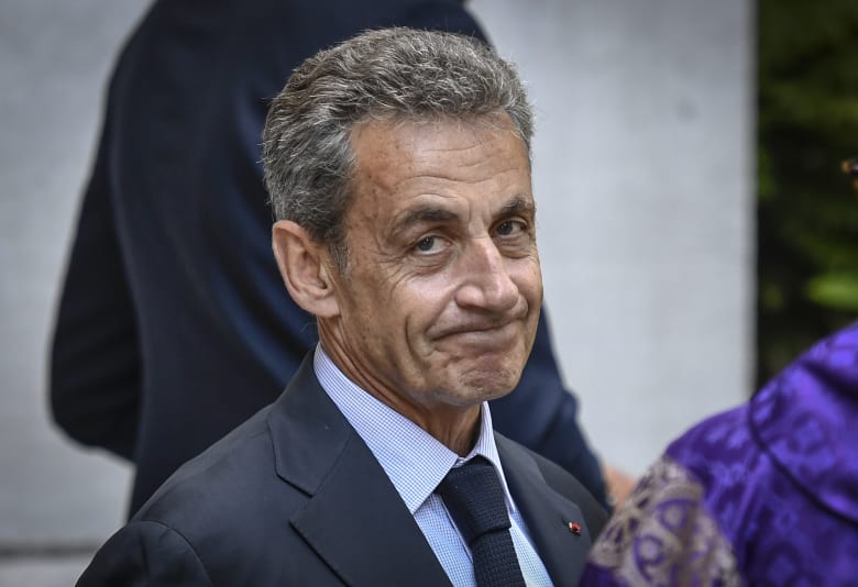 فرنسا تسجن رئيسها الاسبق بتهمة التمويل غير القانوني للانتخابات  