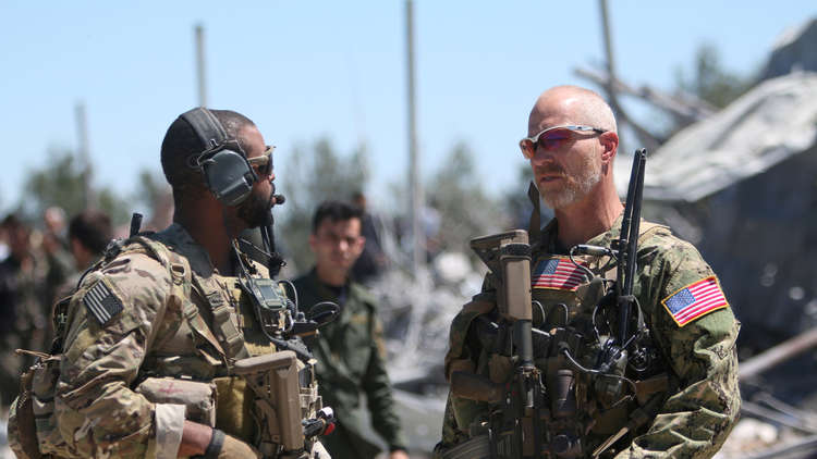 وكالة: القوات الأمريكية نقلت 25 داعشيا بينهم "أبو حذيفة" من العراق إلى سوريا