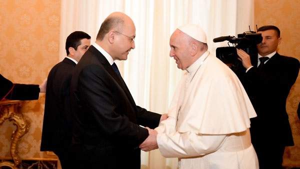 The Iraqi President receives Pope Francis in Baghdad 