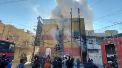 7 فرق إطفاء تتمكن من إخماد حريق بمجمع تجاري جنوب غربي بغداد 
