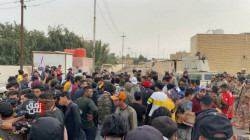 الاحتجاج يعود إلى الناصرية والمتظاهرون يقطعون جسراً وسط المدينة