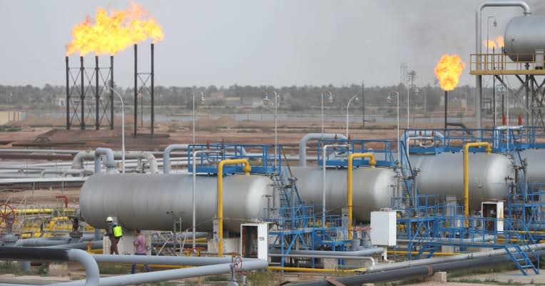انخفاض تدفقات النفط للأسواق العالمية بعد تراجع صادرات العراق وروسيا