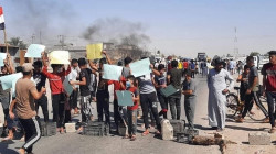 صور.. قطع طريقٍ إستراتيجي وجسرين في تظاهرات بمحافظتين عراقيتين