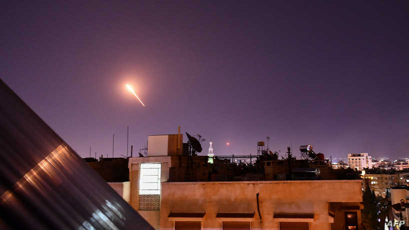 سوريا تتحدث عن "اعتراض صواريخ" فوق دمشق