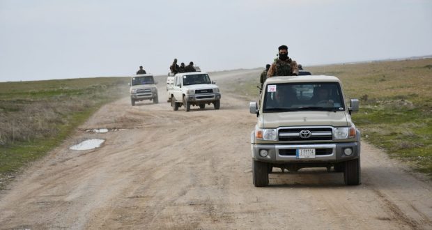 قوة مشتركة تمشط الصحراء الغربية لمطاردة خلايا داعش في الأنبار