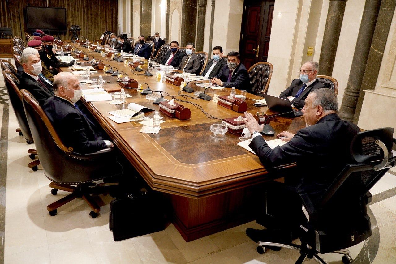 اجتماع برئاسة الكاظمي يعد الاعتداء على أبراج الطاقة "تهديداً" لأمن العراق القومي