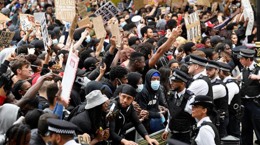 اعتقال وإصابة العشرات في تظاهرات "ضد الحجر" في لندن