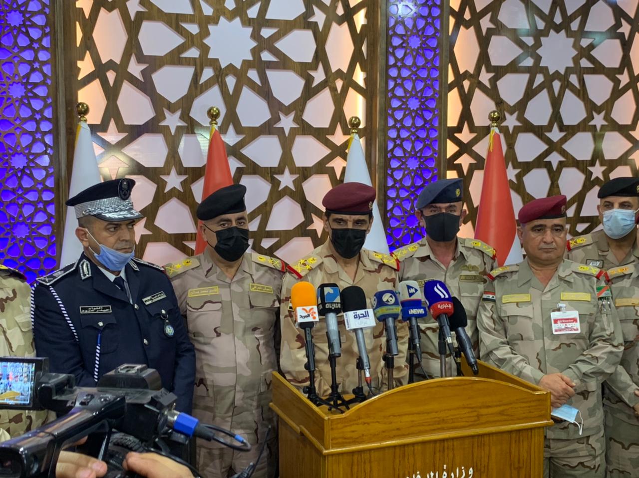 الدفاع تعيد النظر في انتشار قطعات الجيش جنوبي العراق لمواجهة العصابات والنزاعات القبلية