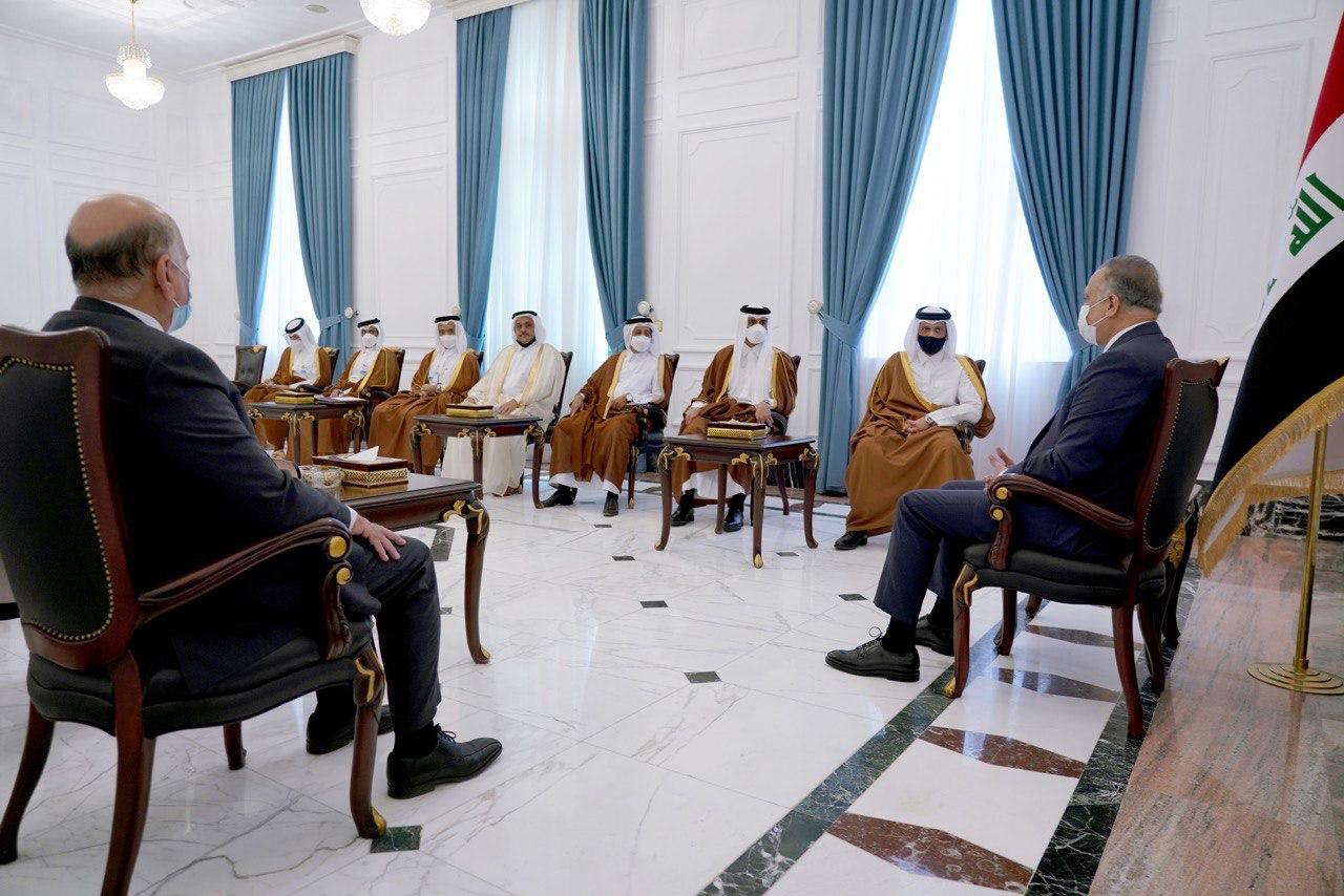 وزير خارجية قطر يبلغ الكاظمي تطلع قادة الدوحة لاستقباله قريباً