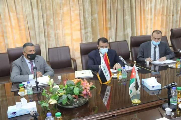 وزير عراقي يصدر توضحيا بشأن ظهور علم نظام صدام بمحادثات الأردن