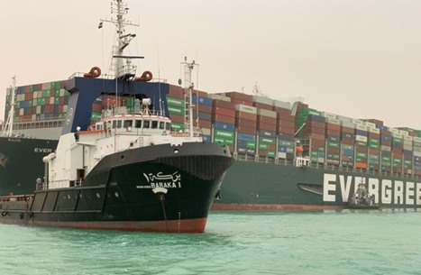 هيئة قناة السويس تعلن نجاح عملية تعويم السفينة الجانحة وعودة الملاحة