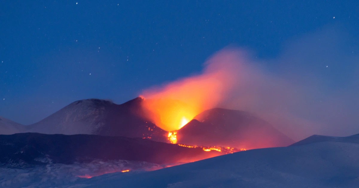 النقل: إنتشار ثاني اوكسيد الكبريت لبركان اتينا خارج اختصاص الانواء الجوية  