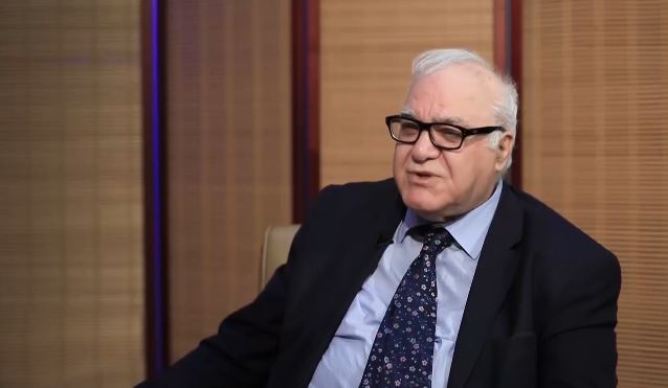 Al-Kadhimi's advisor warns of adopting floating exchange rates in Iraq 
