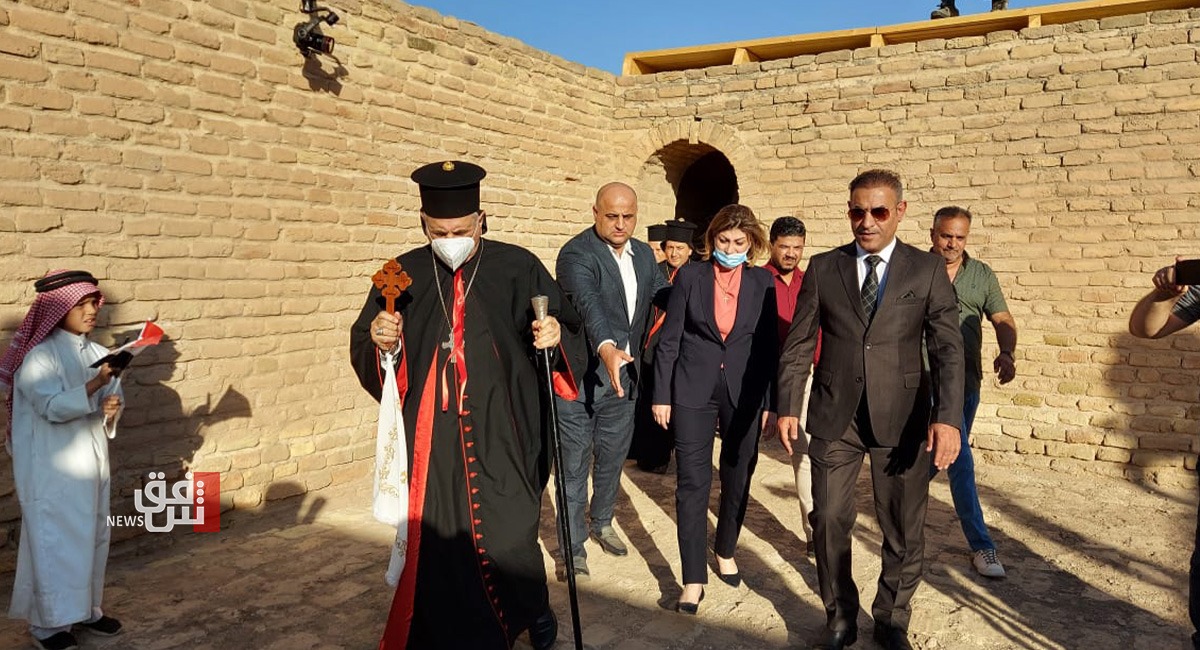 صور.. وزيرة الهجرة ووفد مسيحي يحجون إلى بيت إبراهيم في الناصرية 