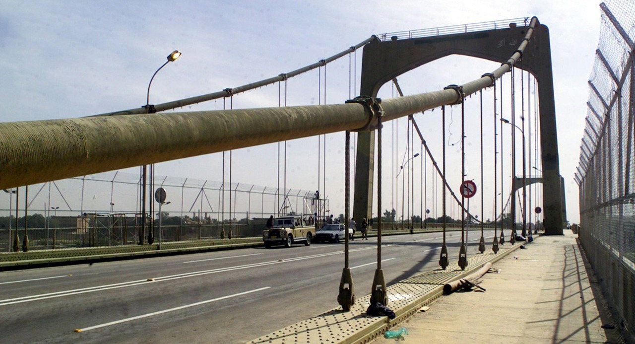 العمليات المشتركة تغلق جميع جسور بغداد باستثناء اثنين