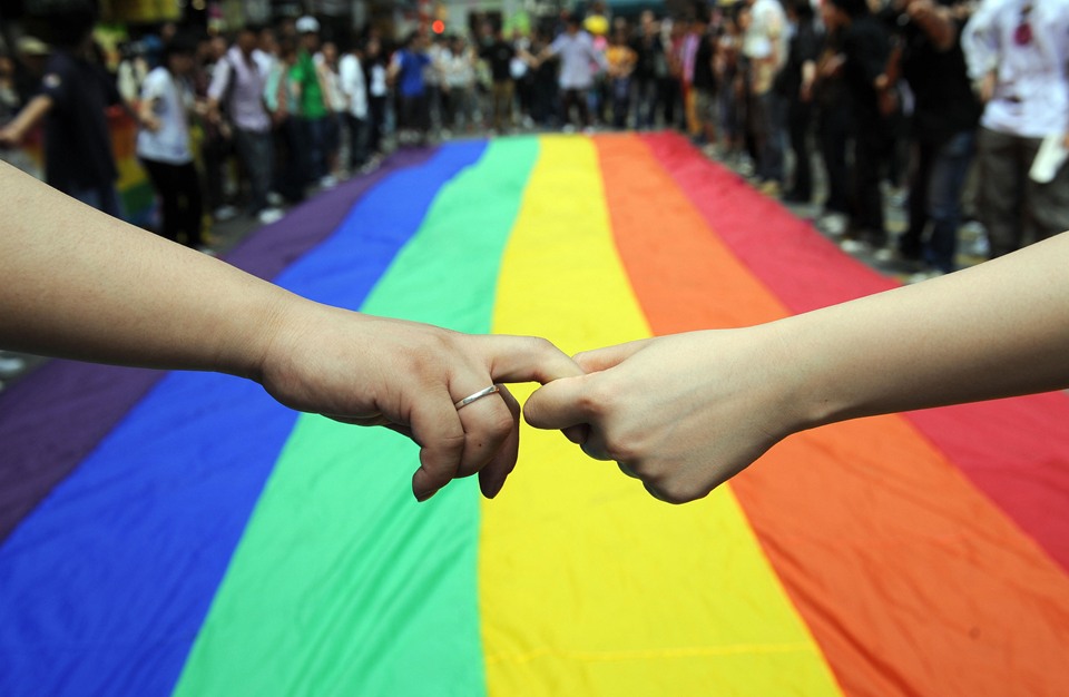 الأمم المتحدة وخبراء دوليون يدعون الزعماء الدينيين بالعالم لدعم المثليين