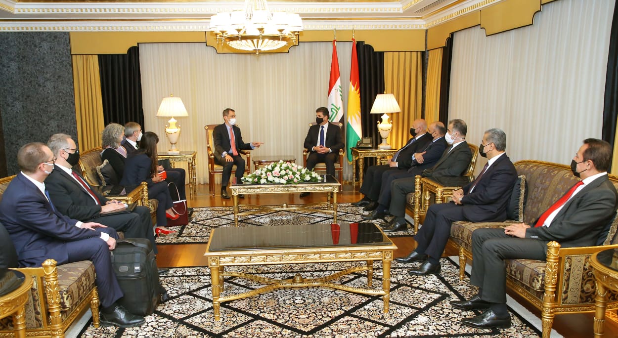 President Barzani meets the US delegation visiting Erbil 