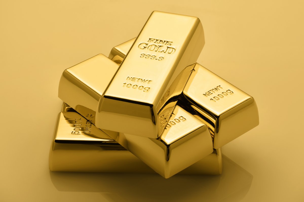 PRECIOUSGold slips on firmer dollar as markets wait for ECB decision US data