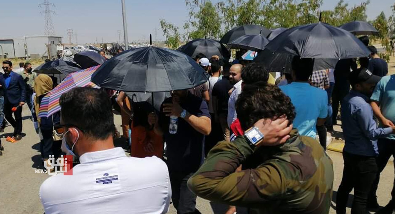 Graduates demonstrate demanding jobs in Kirkuk 
