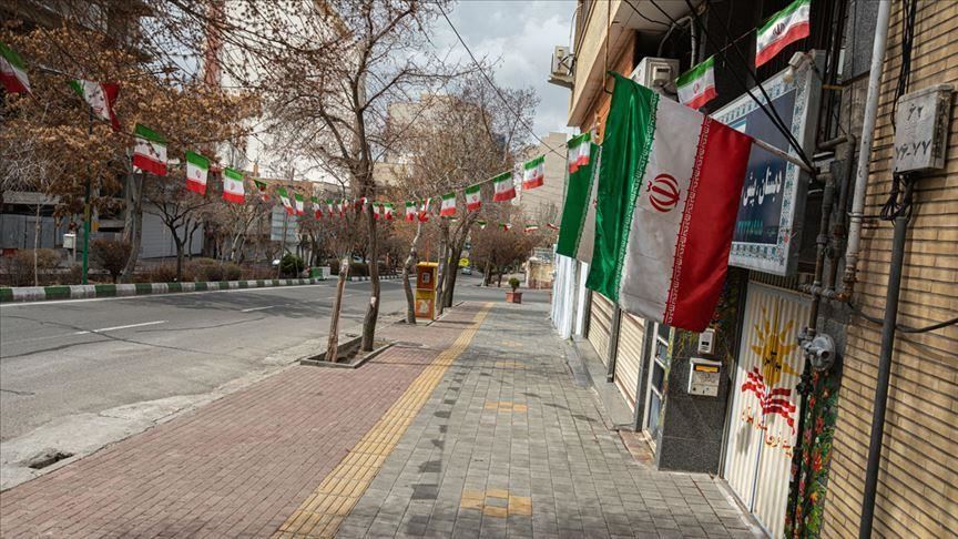 إغلاق عام في إيران وحظر التنقل بين محافظاتها مدة أسبوع