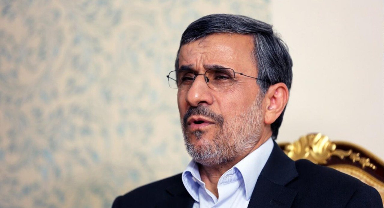 أحمدي نجاد يصف الأمن الإيراني بـ"العصابة" ويؤكد: الاستخبارات تتنصت على مكالمات المواطنين