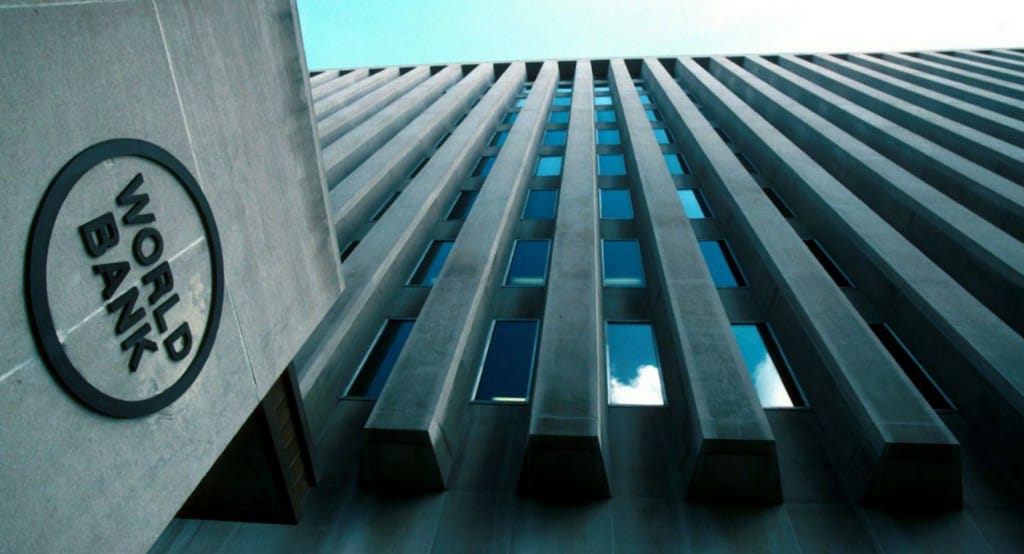 لم يشهده العالم.. البنك الدولي يحذر من "أسوأ" انهيار مالي في لبنان