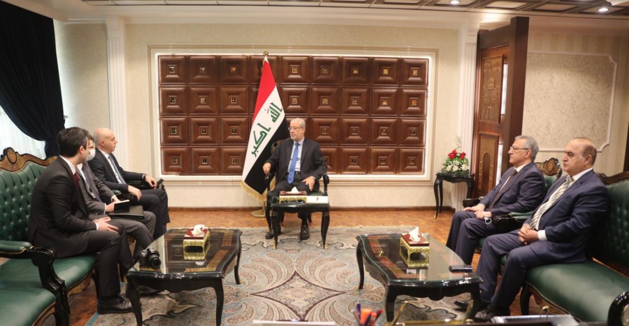 الحداد يبلغ سفير تركيا الجديد أهمية معالجة ملف المياه وتأمين حصة العراق  