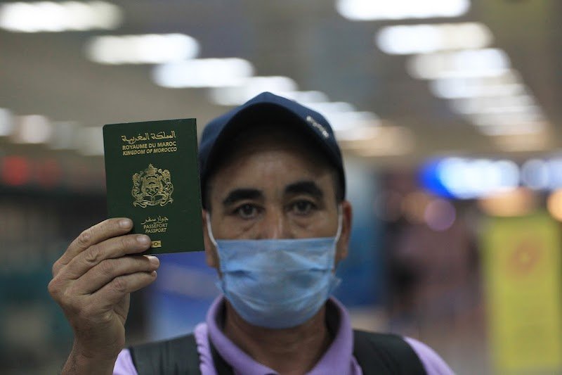 أول بلد عربي يصدر جواز سفر للمحصنين من كورونا 