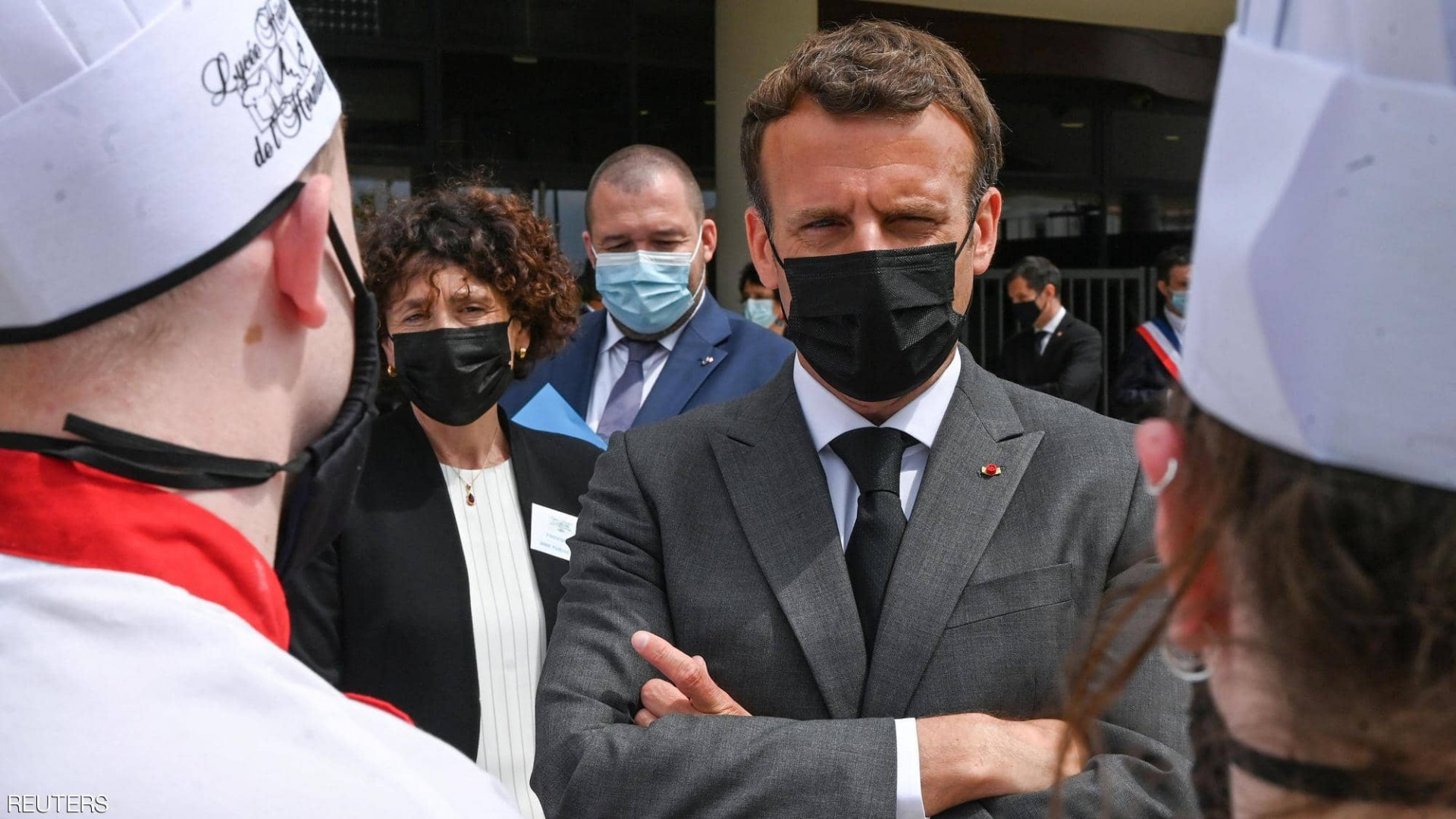 القضاء الفرنسي يصدر حكمه في واقعة صفع ماكرون