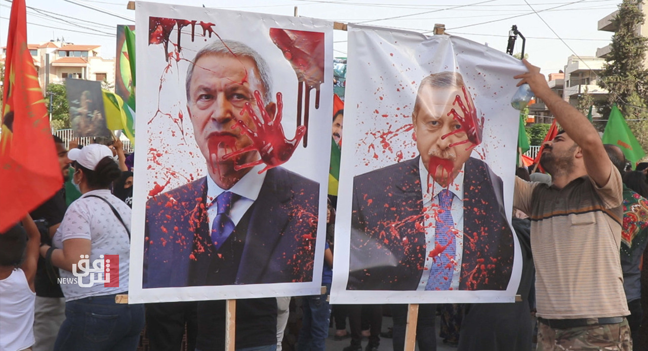 القامشلي.. آلاف يتظاهرون تنديداً بهجمات تركية (صور)