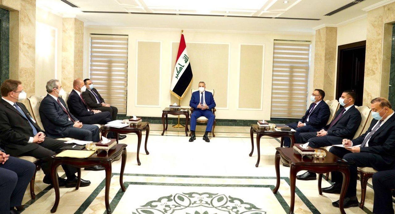 PM al-Kadhimi discusses with Siemens CEO solar energy prospects 