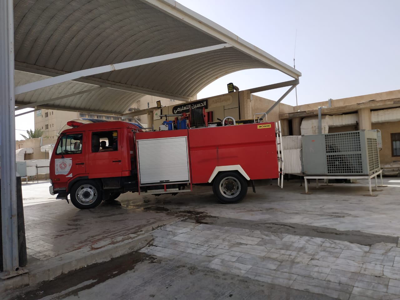 Civil Defense control two fire incidents inside a Mall and a hospital