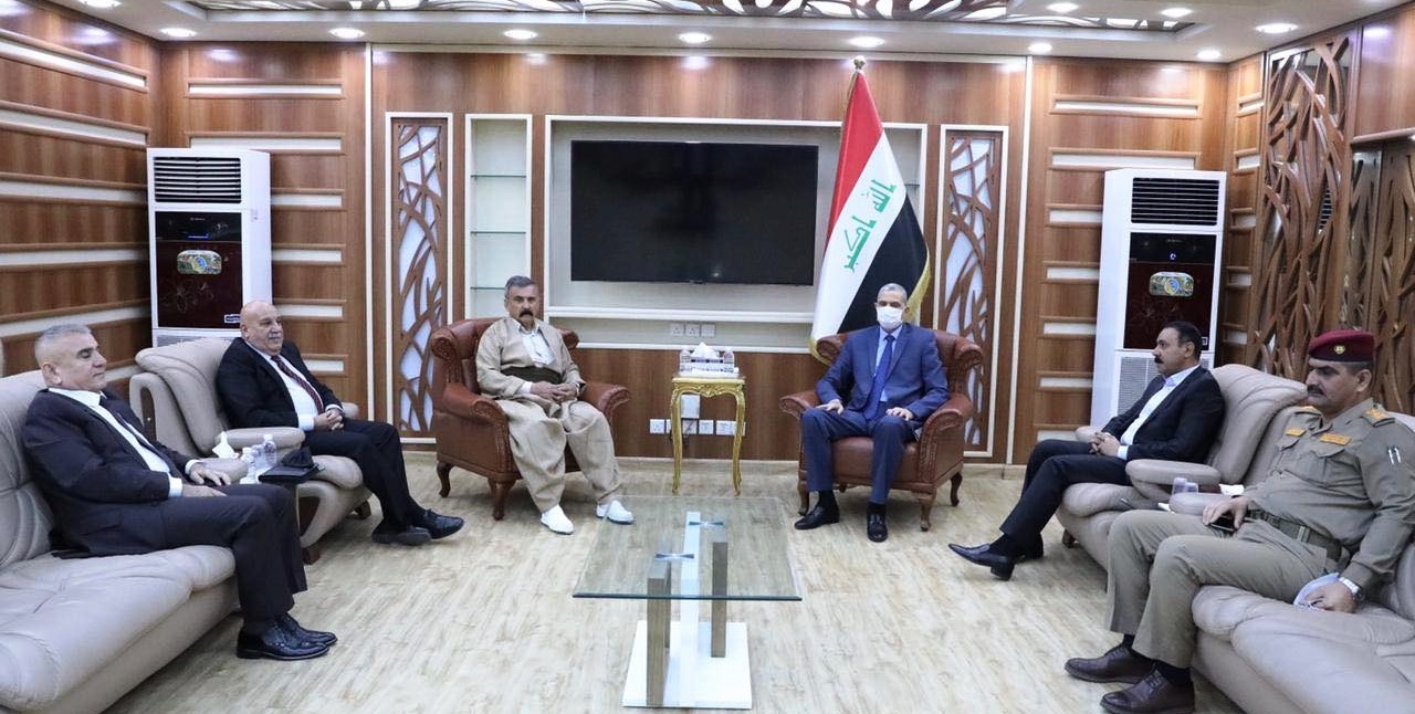 Al-Ghanimi discusses with a high-level Kurdish delegation issues of mutual interest