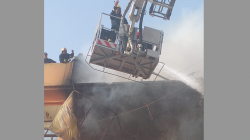 10 فرق تخمد حريقاً في مبنى تجاري بمدينة الصدر (صور)