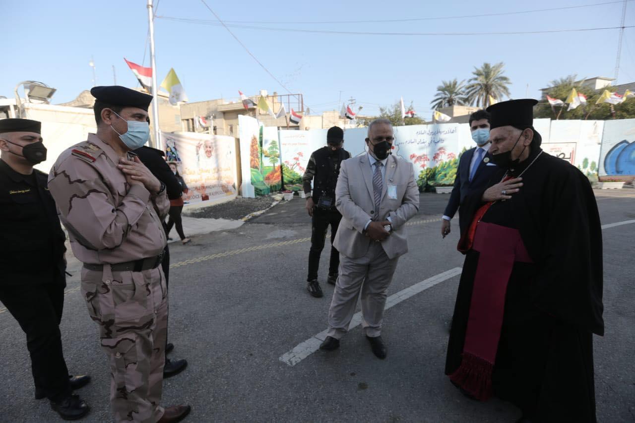 سكرتير الكاظمي يعلن فك "قيود أمنية" عن مسيحيين في بغداد (صور)
