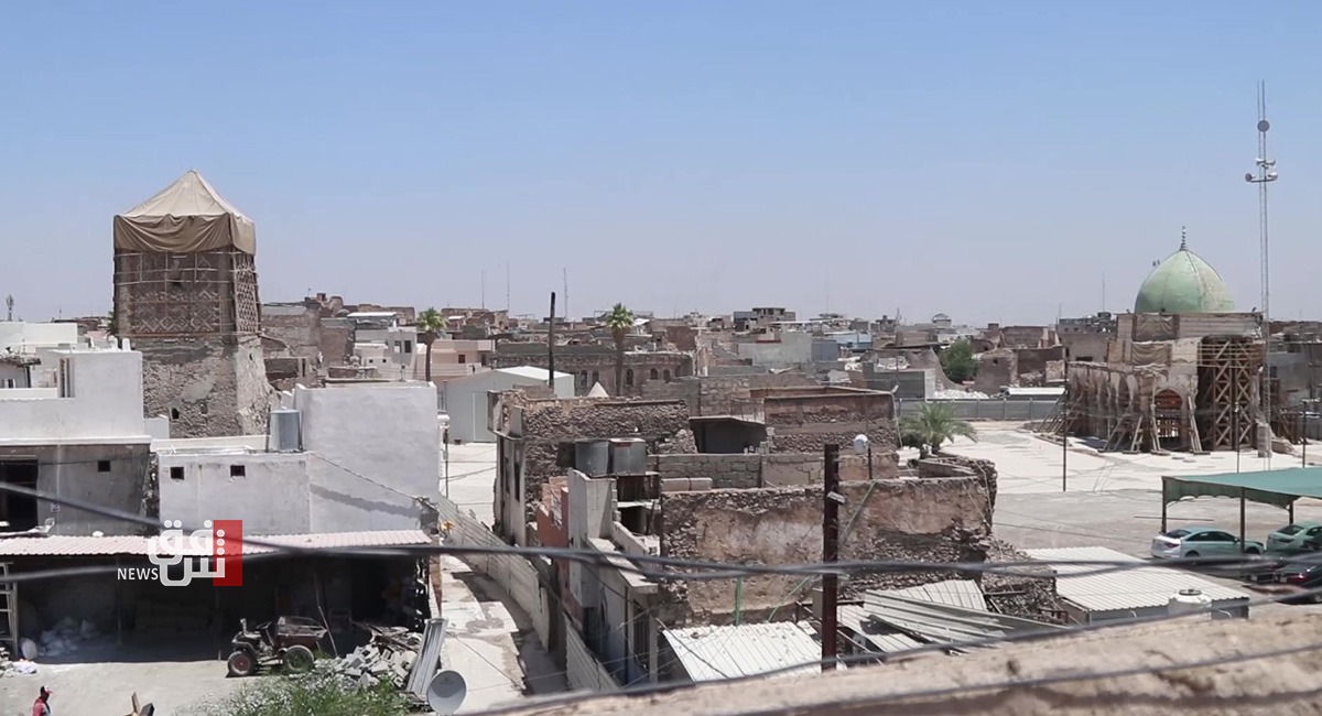 صور.. 4 أعوام من الإهمال تجهض أحلام الموصليين بإعادة بناء منارة الحدباء
