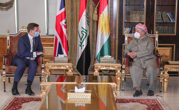  مسعود بارزاني والسفير البريطاني يصفان خطوات الإصلاح في وزارة البيشمركة بـ"المهمة" 