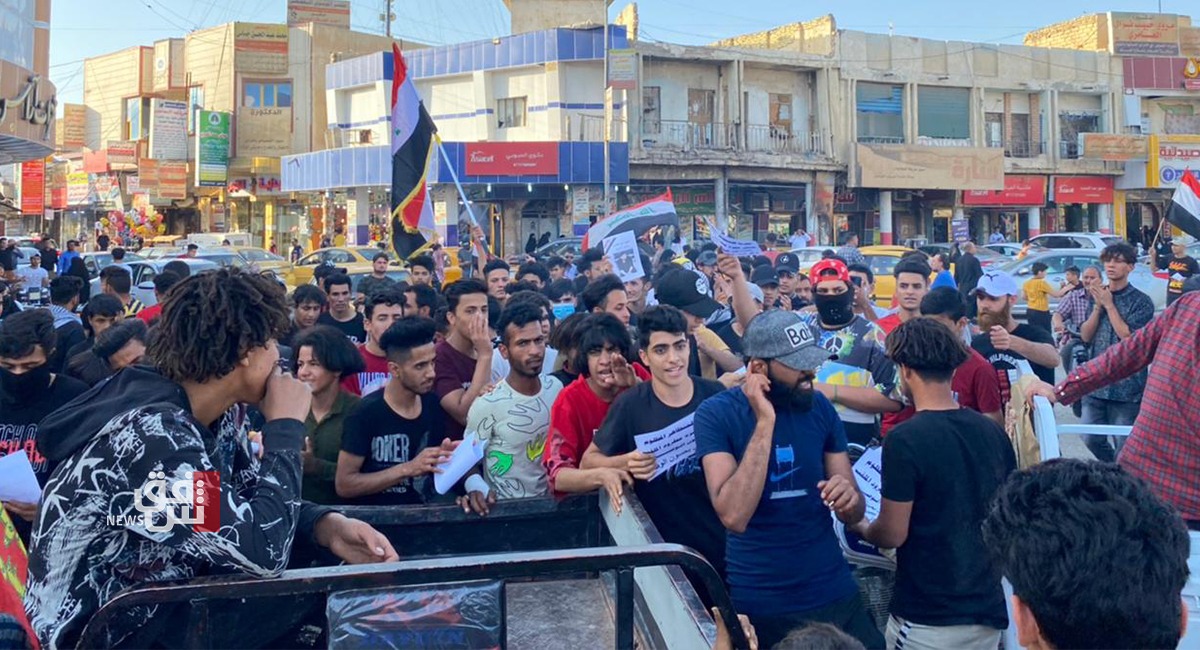 Demonstrators picketed state departments in Dhi Qar 