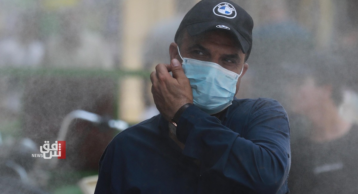 US CDC director says wearing masks up to local discretion