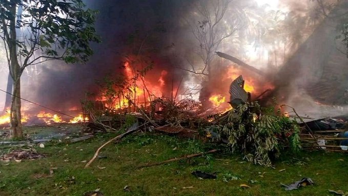 17 killed in a military plane crash in Philippines 