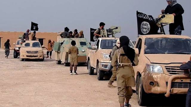 ISIS kills four Iraqi army members