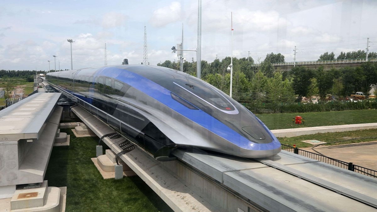 أسرع مركبة على الأرض.. الصين تكشف عن قطار بسرعة 600 كلم بالساعة