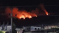 قصف تركي مكثف يستهدف تواجداً للعماليين شمالي دهوك ويتسبب بحريق واسع