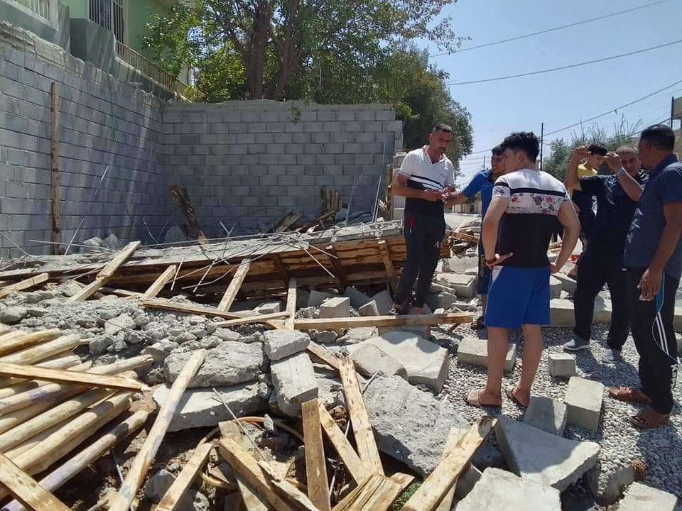 إنهيار سقف محل قيد الانشاء يودي بحياة أحد العمال في الموصل