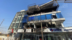 إنقاذ مصرف الرافدين من حريق التهم عمارة تجارية في الموصل 